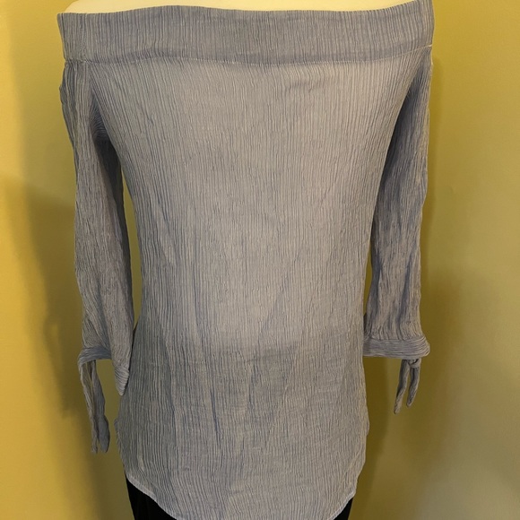 Ann Taylor beautiful blue off shoulder blouse large stretchy - Picture 5 of 6
